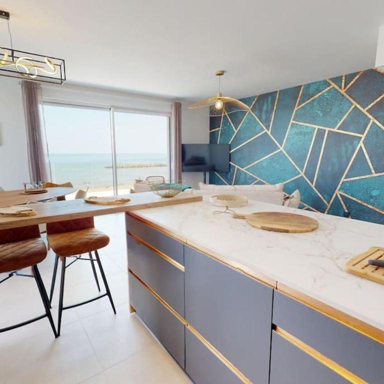 Spendide appartement tout confort, Résidence Archipel T4 en bord de plage, avec grande terrasse aménagée,spa et parking privé - Three-Bedroom Apartment with Sea View - 10