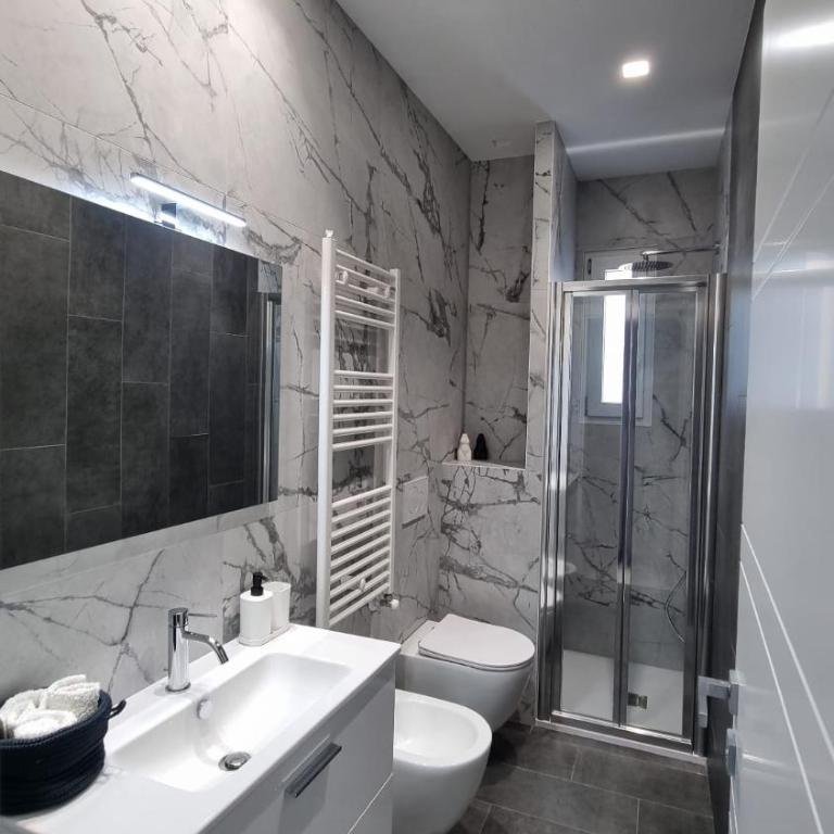 Repubblica Rooms - Double Room with Balcony - 9