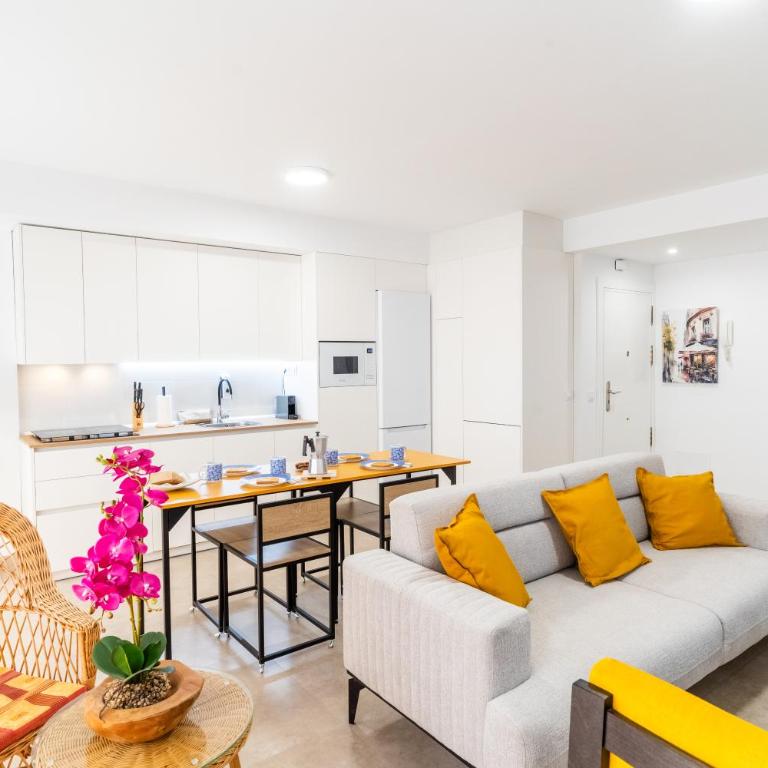 TrendyHomes Almería Playa - Apartamento de 3 dormitorios - 1