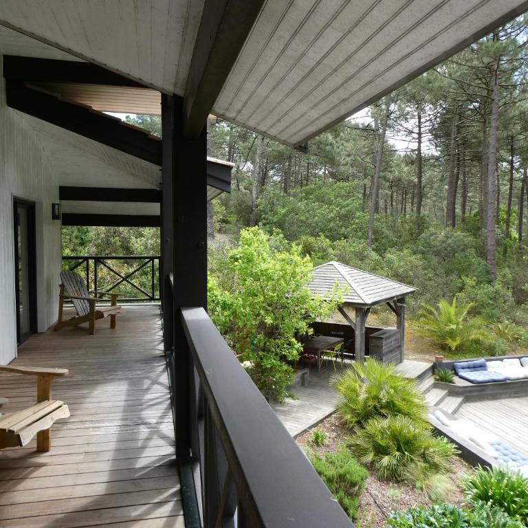 Maison au calme entre Océan et Lac, vue sur le golf, piscine chauffée, classée 4 étoiles - Villa - 32