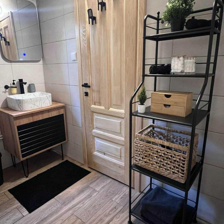 Pine forest-Black - Room #1184319401 - 37