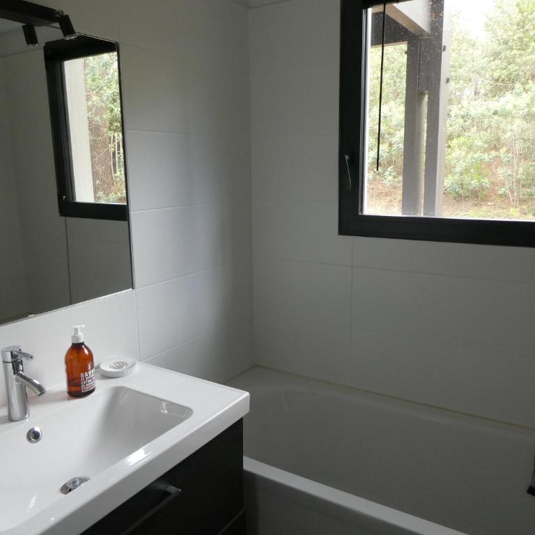 Maison au calme entre Océan et Lac, vue sur le golf, piscine chauffée, classée 4 étoiles - Villa - 28