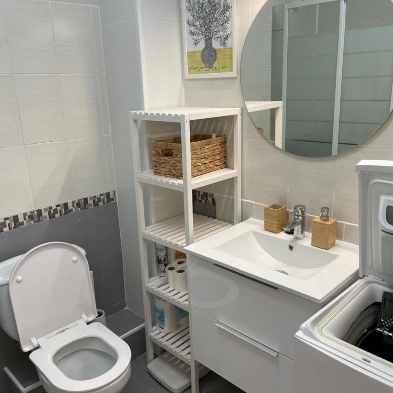 Stylish apartment 200m from the beach - Apartamento de 2 dormitorios con balcón - 33