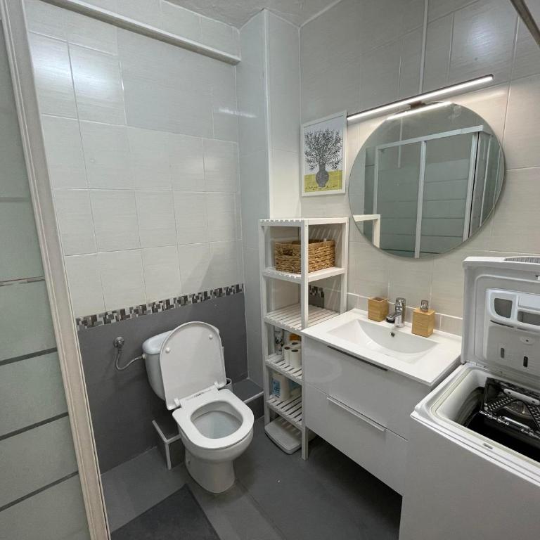 Stylish apartment 200m from the beach - Apartamento de 2 dormitorios con balcón - 34