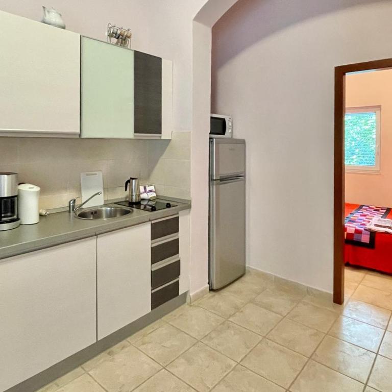 Boris Apartments - One-Bedroom Apartment - 3