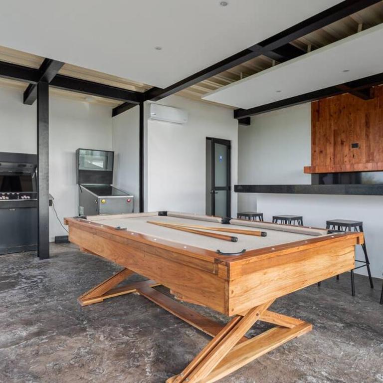 Chic Townhouse With Private Pool And Rooftop View - Casa de 4 dormitorios - 37