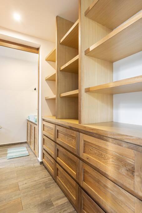 Chic Townhouse With Private Pool And Rooftop View - Casa de 4 dormitorios - 21