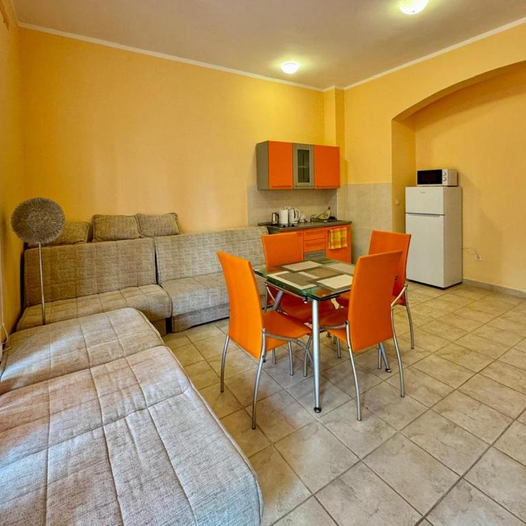 Svetlana Apartments - One-Bedroom Apartment - 4
