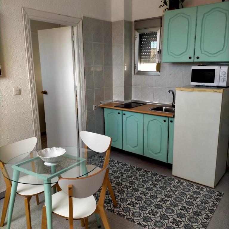 Atico Moon con terraza - One-Bedroom Apartment - 13