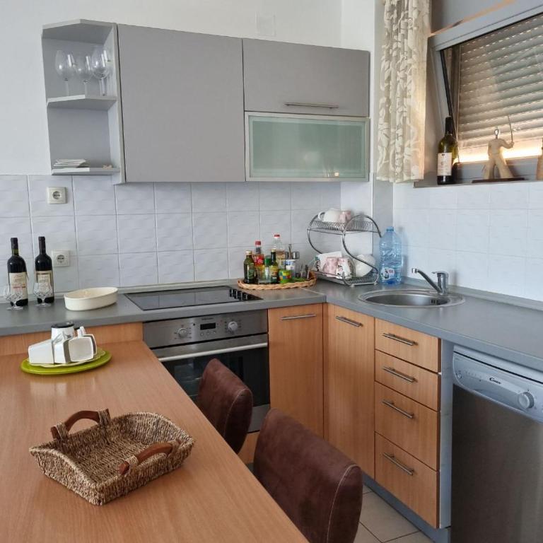 Valeriy Apartments - Two-Bedroom Apartment - 11