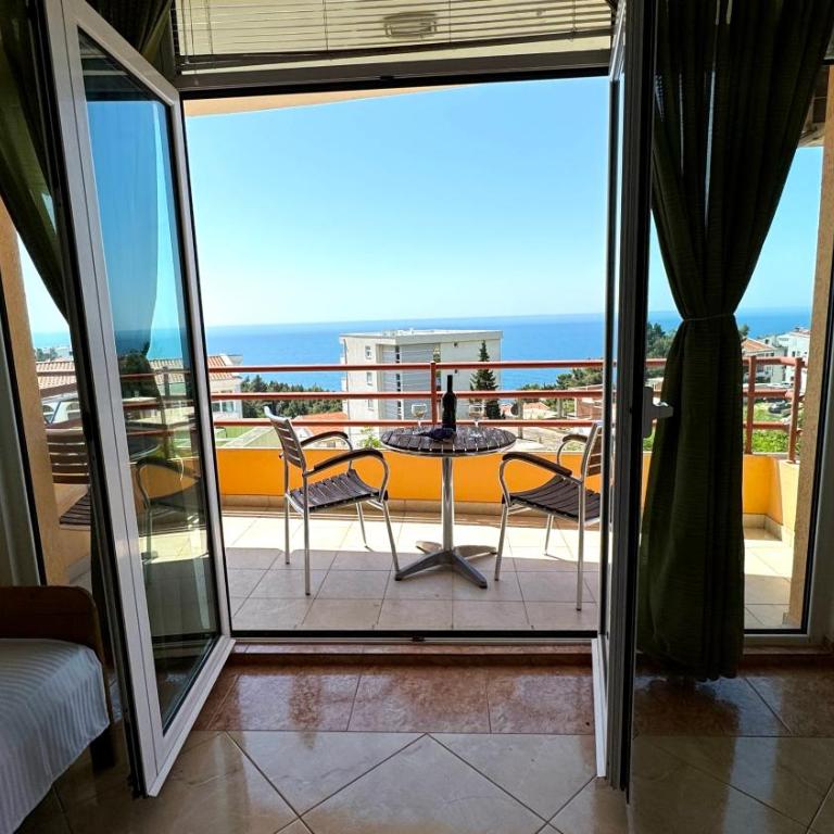 Sea La Vie Apartments - One-Bedroom Apartment - 3