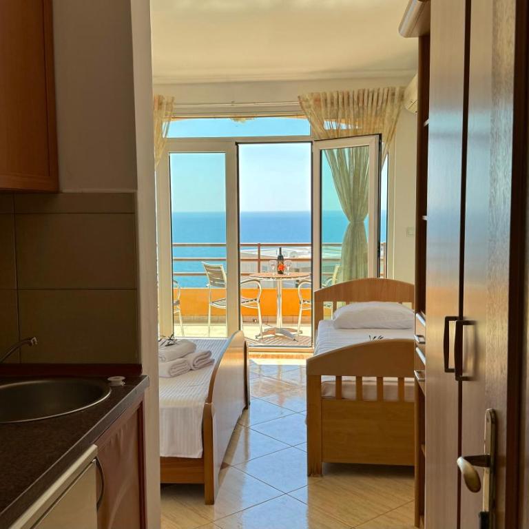 Sea La Vie Apartments - One-Bedroom Apartment with Sea View and Balcony - 7
