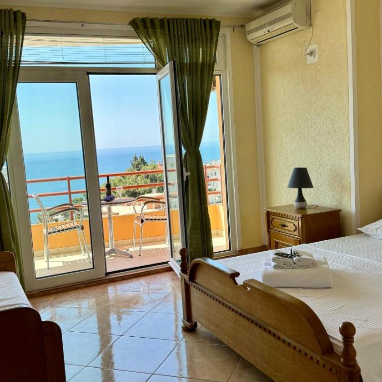 Sea La Vie Apartments - One-Bedroom Apartment - 1