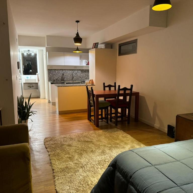 Apartment with balcony, garden and parrilla - Apartamento de 1 dormitorio - 7