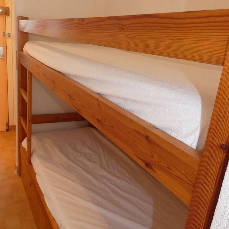 Studio cabine moderne proche plage et commerces avec parking privé - FR-1-328-226 - Studio - 8