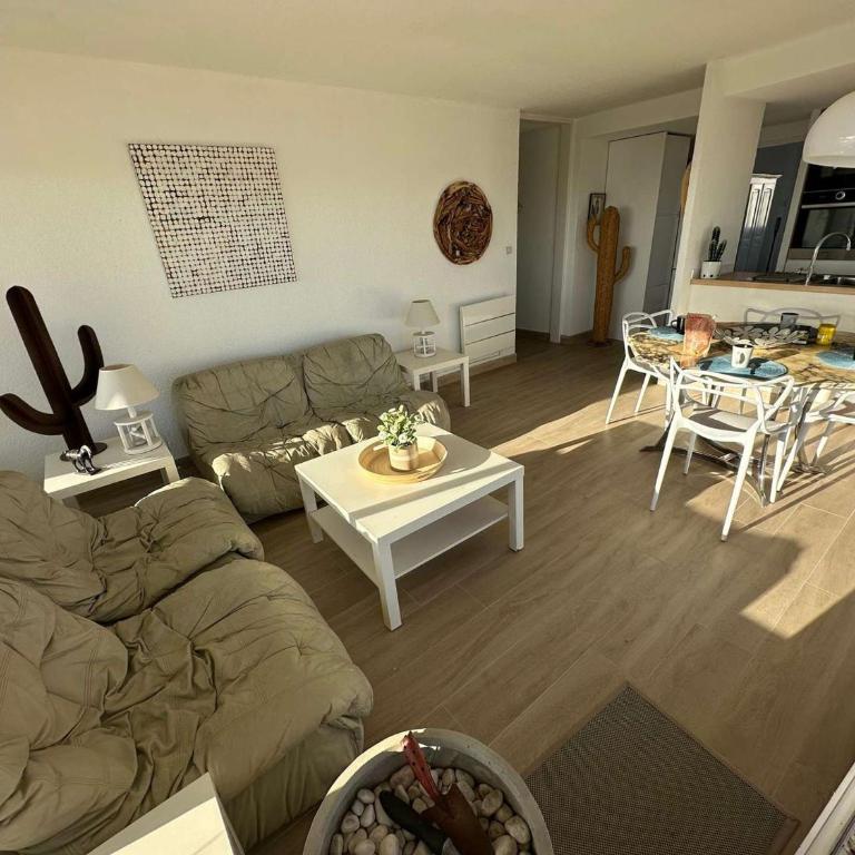 Superbe 3 pièces avec terrasse près de la plage et commerces, parking inclus - FR-1-328-233 - Apartment - 6
