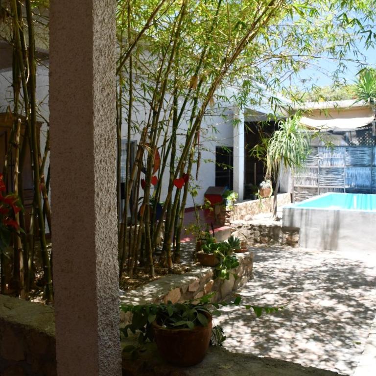 La Playita Hostal - Deluxe Double Room with Extra Bed - 11