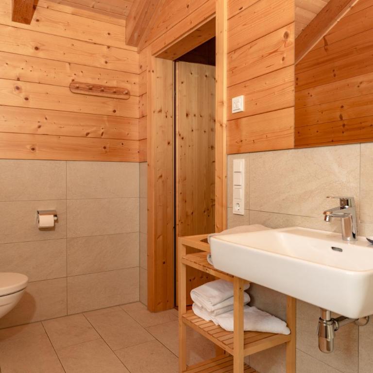 Ski in/Ski out Chalets Tauernlodge by Schladming-Appartements - Chalet mit 4 Schlafzimmern, Terrasse und Balkon - 23