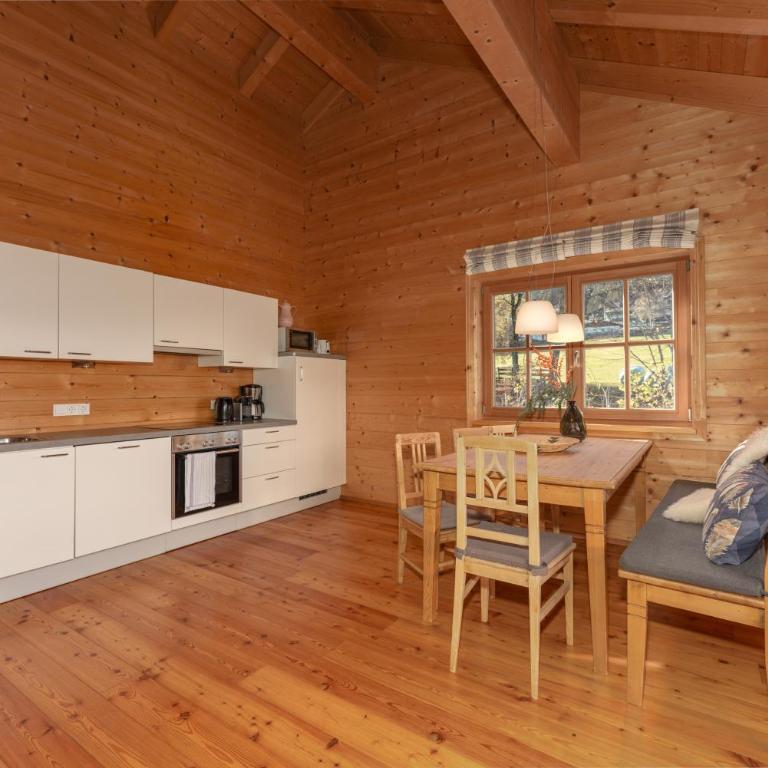 Ski in/Ski out Chalets Tauernlodge by Schladming-Appartements - Chalet mit 3 Schlafzimmern, Terrasse und Balkon - 17