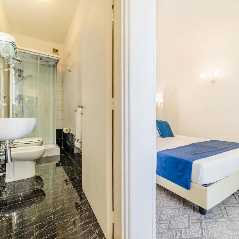 Residenza Al Pesce D'Oro - Camera Matrimoniale Deluxe con Terrazza e Vista Mare - 4