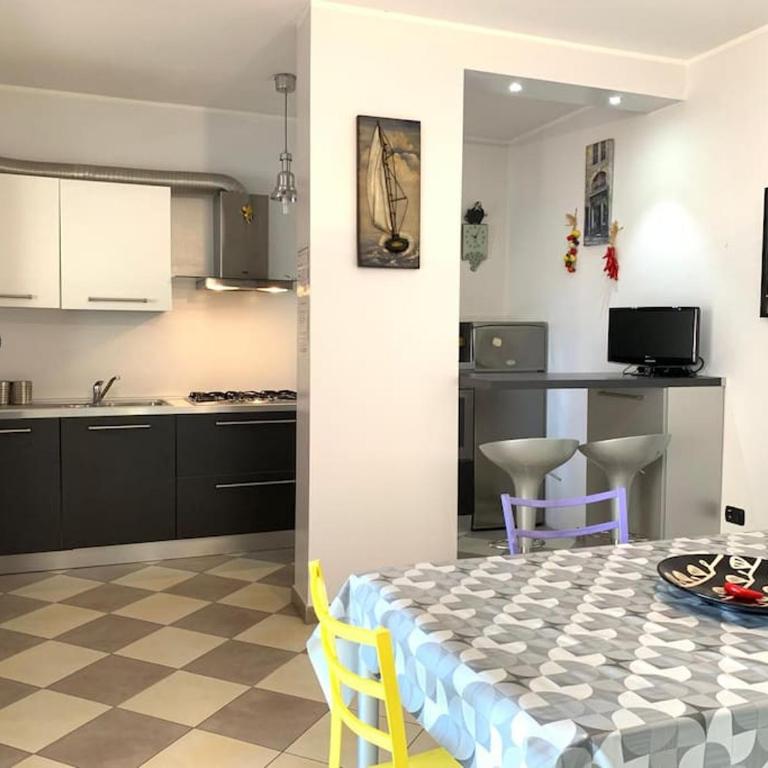 Uno Scorcio di Mare - Two-Bedroom Standard Apartment - 16