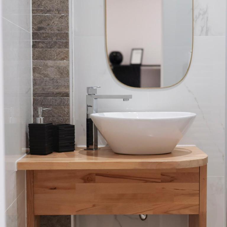 Urban corner house - Two-Bedroom Apartment - 44
