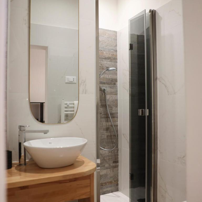 Urban corner house - Two-Bedroom Apartment - 42