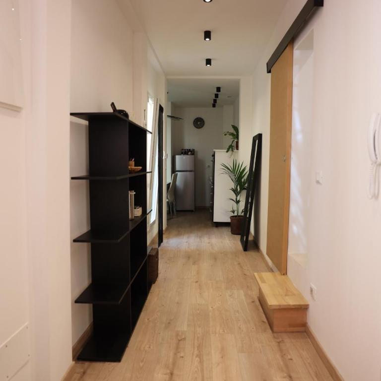 Urban corner house - Two-Bedroom Apartment - 13
