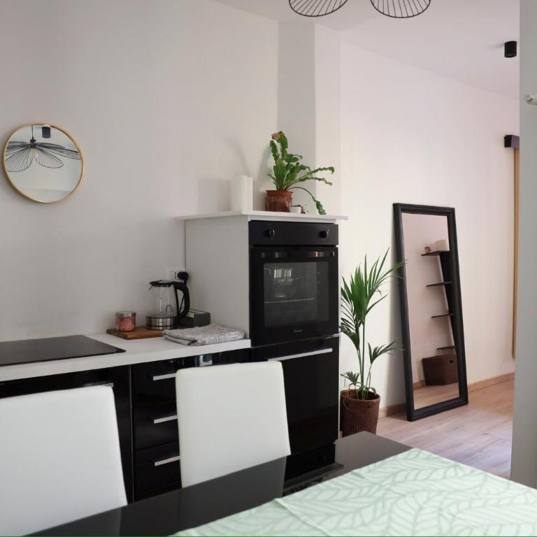 Urban corner house - Two-Bedroom Apartment - 14