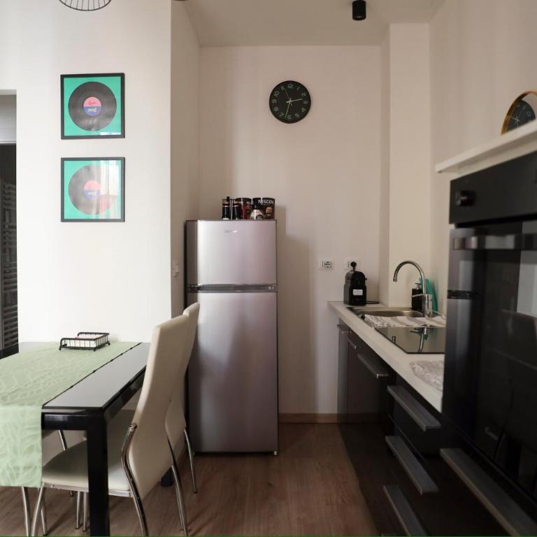 Urban corner house - Two-Bedroom Apartment - 3