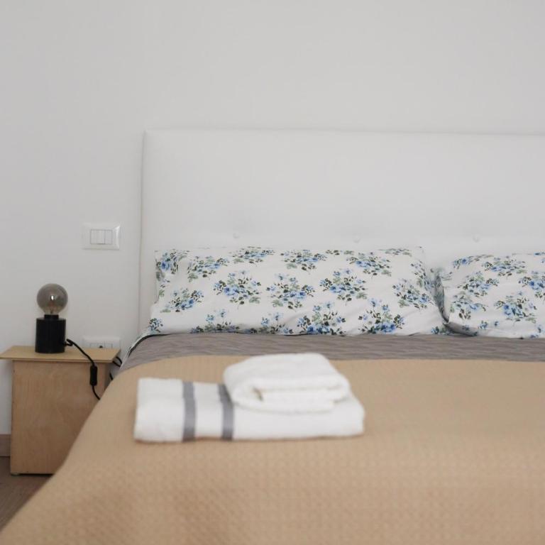 Urban corner house - Two-Bedroom Apartment - 29