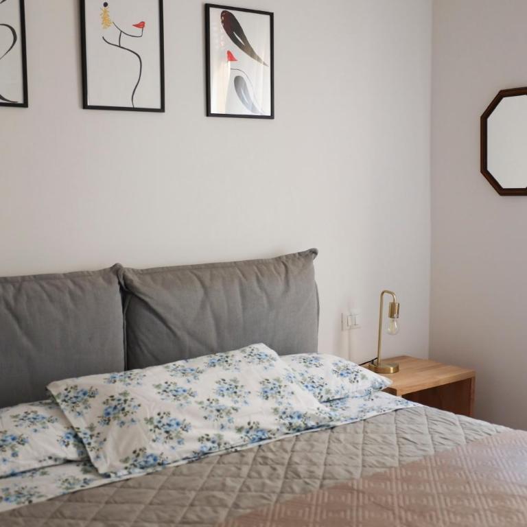 Urban corner house - Two-Bedroom Apartment - 1