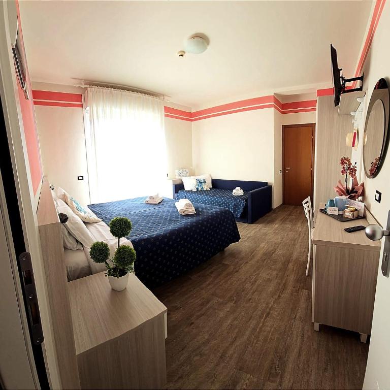 Hotel Orchidea - Camera Tripla - 8