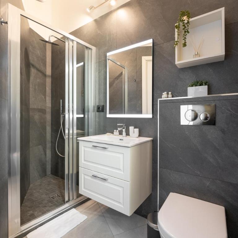 Keys of Italy - Monaco 9 - 2 bedrooms flat nearby the Train Station - Appartamento con 2 Camere da Letto - 4