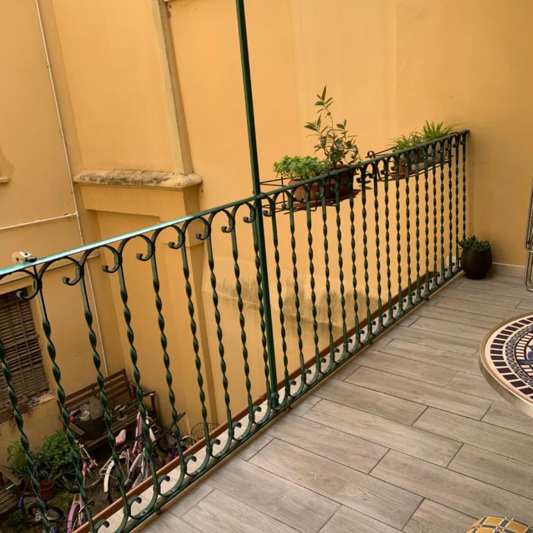 Urban corner house - Two-Bedroom Apartment - 46