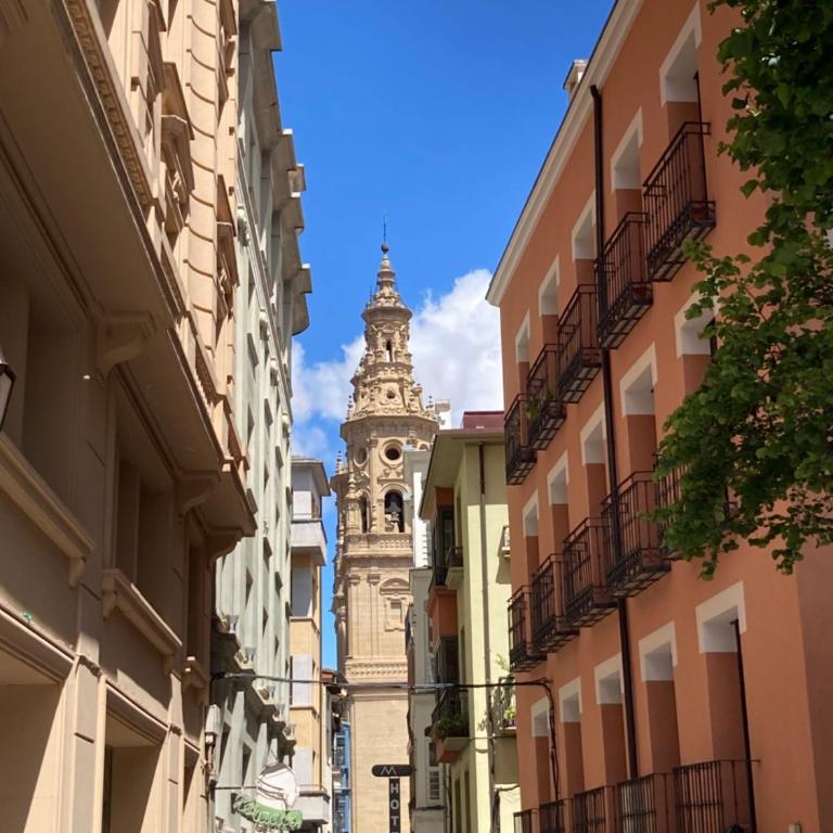 MON ART - Piso turístico en el centro de Logroño - ESTACIÓN DE TREN LOGROÑO - Apartamento de 3 dormitorios - 31