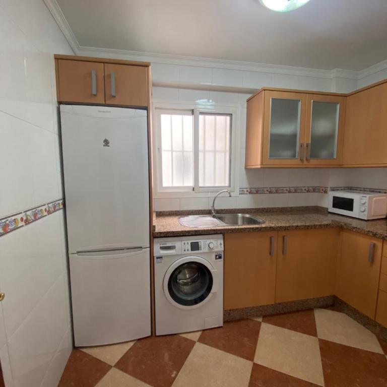 PRIMERA LINEA DE PLAYA - ZONA CLUB NAUTICO - Two-Bedroom Apartment - 18