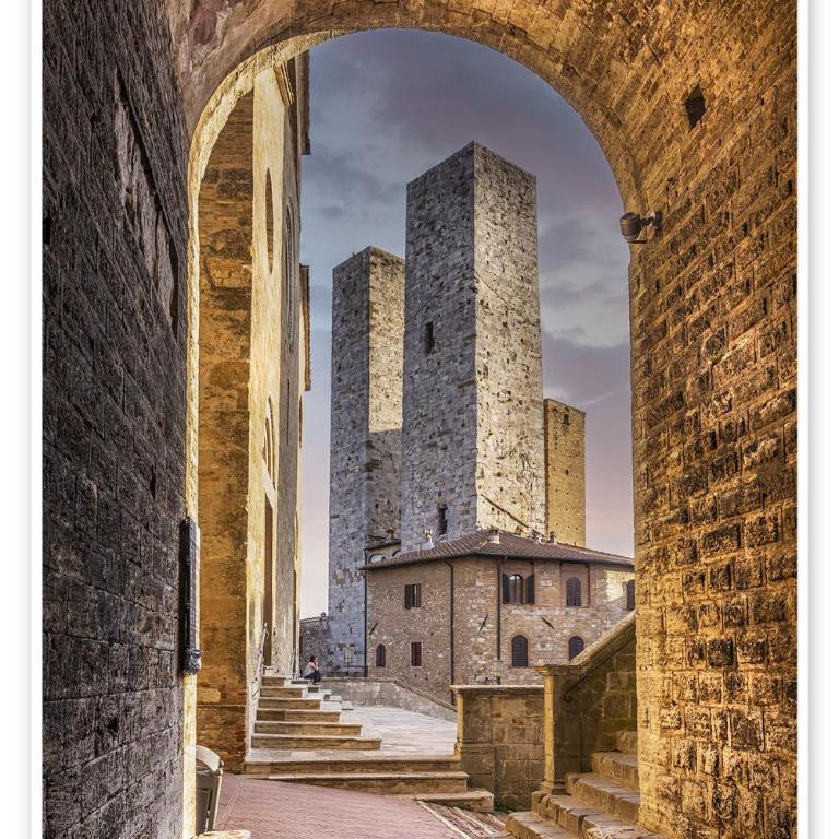 Lovely 2 Bedroom in San Gimignano Historic Center - Two-Bedroom Apartment - 76