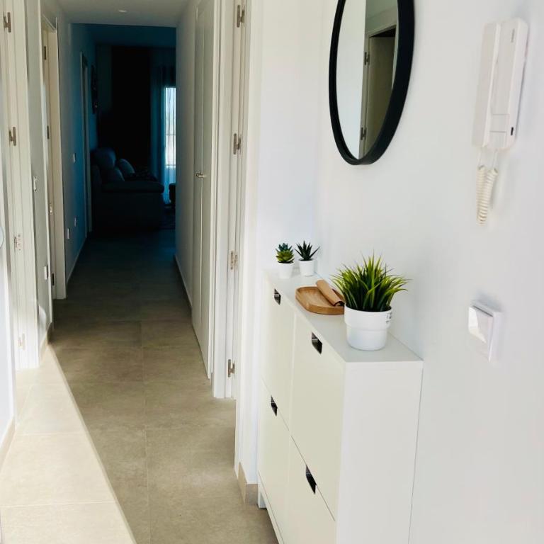Super con gran terraza y vistas - Three-Bedroom Apartment - 20