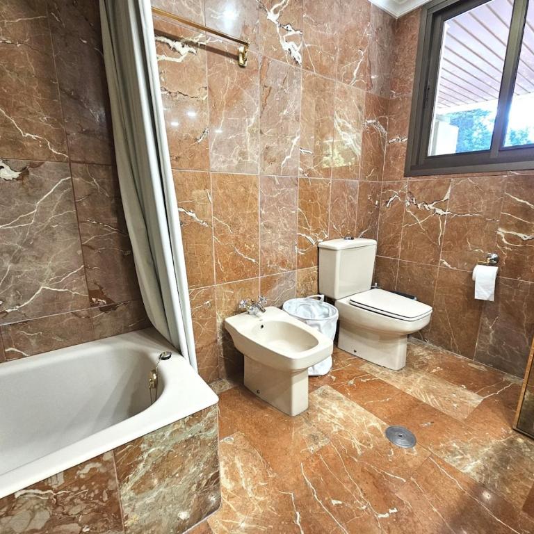 Piso Único sobre la playa en el Puerto Deportivo - Pass the Keys - Apartamento de 3 dormitorios - 30