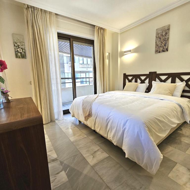 Piso Único sobre la playa en el Puerto Deportivo - Pass the Keys - Apartamento de 3 dormitorios - 20