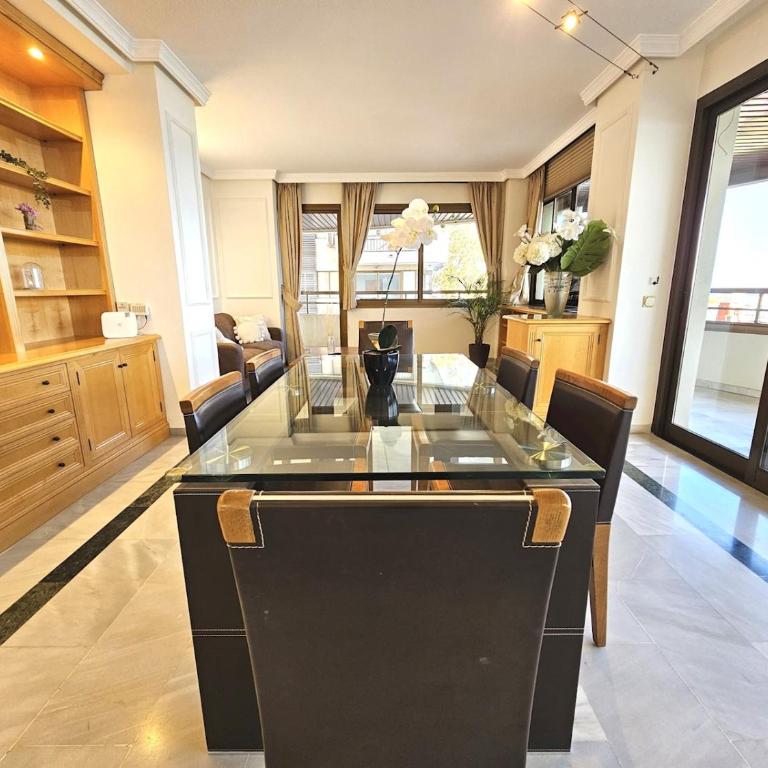 Piso Único sobre la playa en el Puerto Deportivo - Pass the Keys - Apartamento de 3 dormitorios - 13