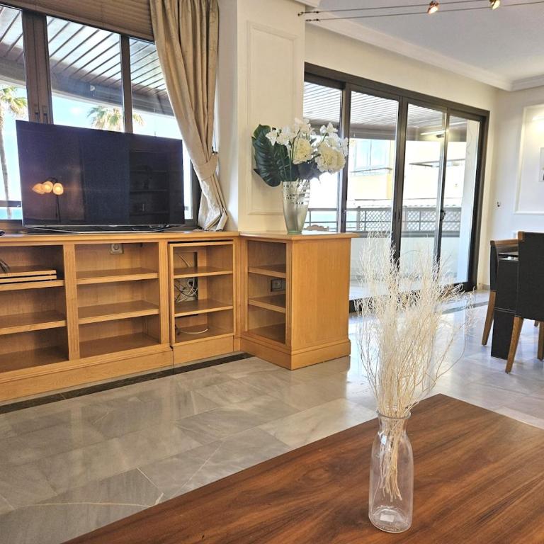Piso Único sobre la playa en el Puerto Deportivo - Pass the Keys - Apartamento de 3 dormitorios - 7
