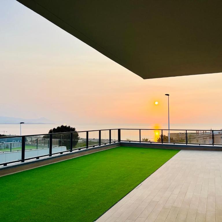 Super con gran terraza y vistas - Three-Bedroom Apartment - 37