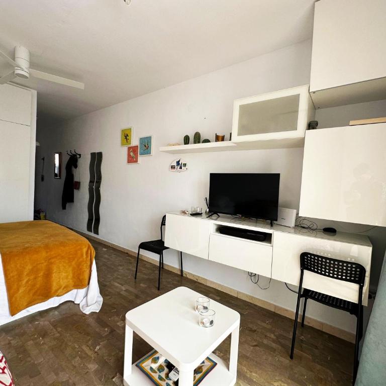 HAC - Terraza con vistas al mar, Wifi, centro a 200 metros, playa a 600 metros - Estudio con vistas al mar - 16