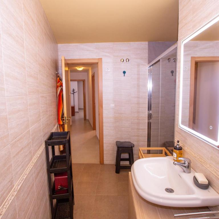 Herminia - Two-Bedroom Apartment - 26