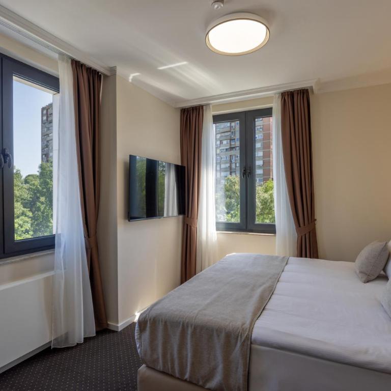 Nobel West Hotel - Superior Dvokrevetna Soba sa Bračnim Krevetom - 3