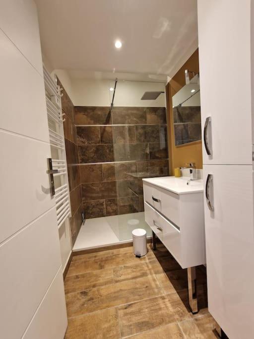 Appartement 2 Pièces proche mer calme dans villa - Apartment mit 1 Schlafzimmer - 17
