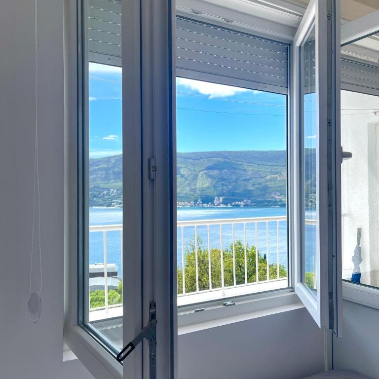 XENIA Seaview Apartment - One-Bedroom Apartment - 2