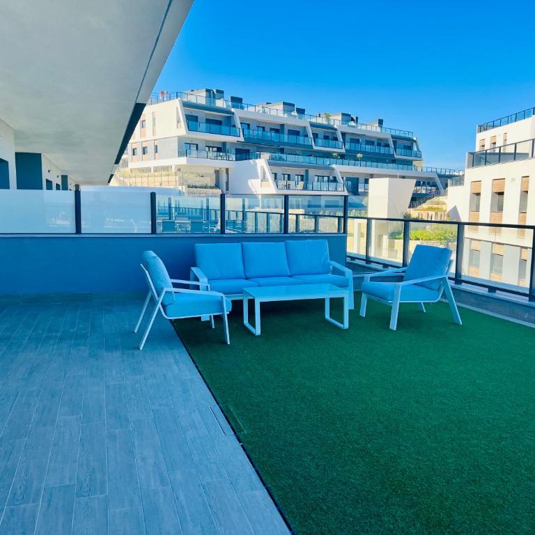 Super con gran terraza y vistas - Three-Bedroom Apartment - 35